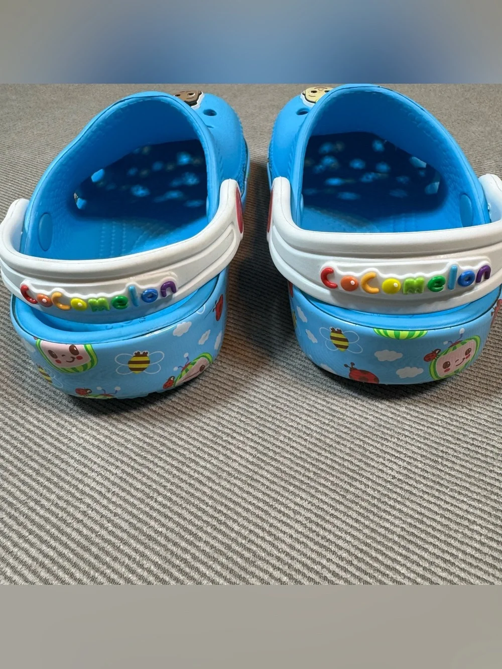 Cocomelon Crocs Blue Toddler Size 8 Classic Clogs Very Good Condition